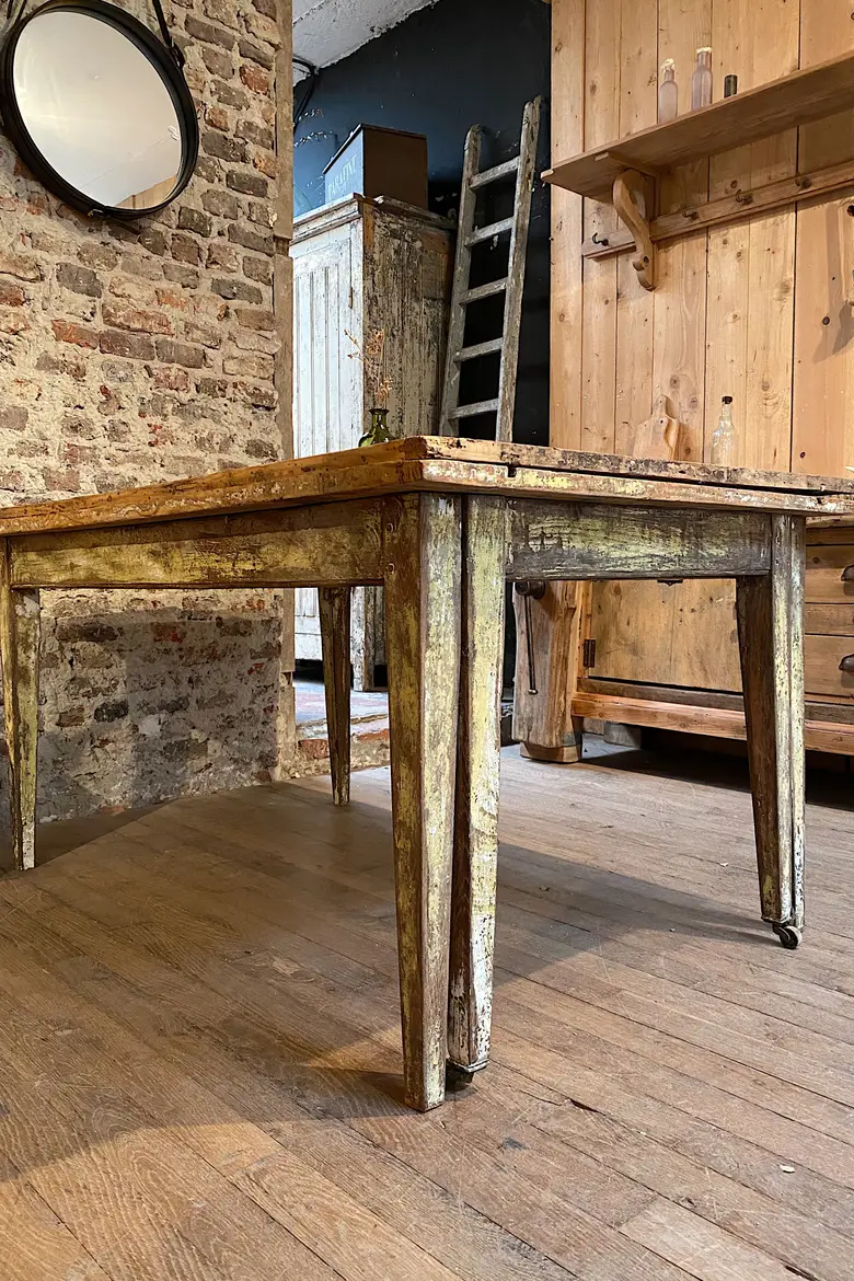 Ancienne table à rallonge en bois Début XXème