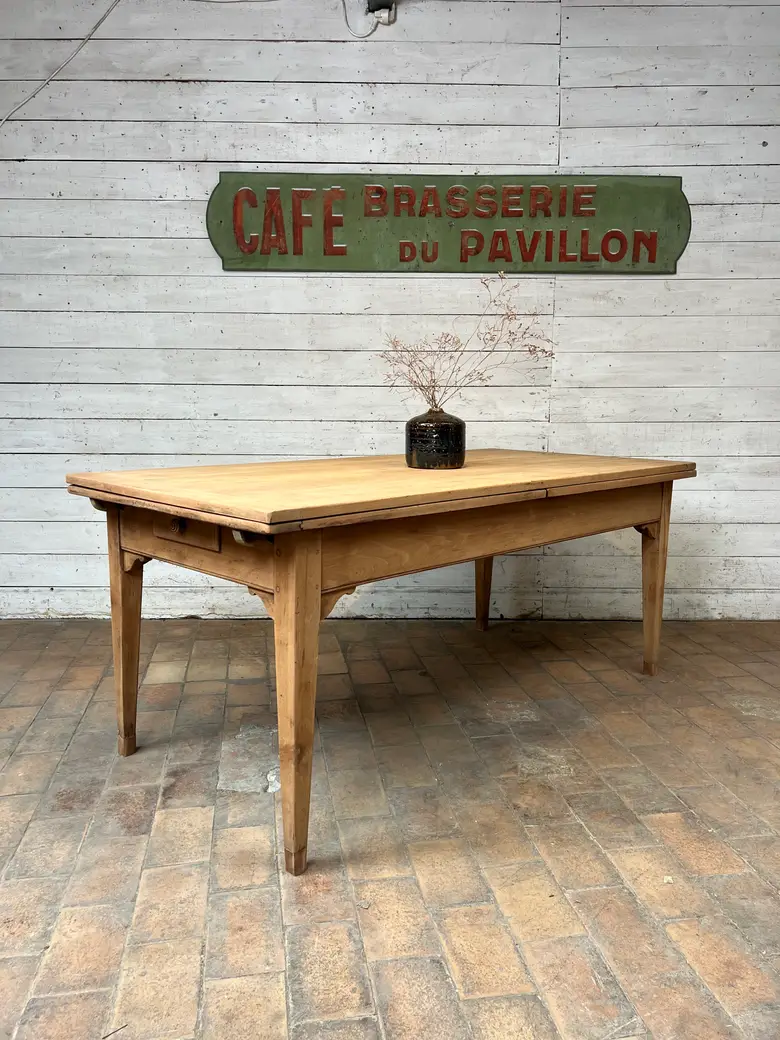 Ancienne table à rallonge en merisier – Début XXe siècle