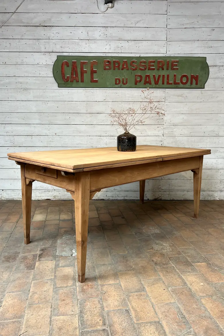 Ancienne table à rallonge en merisier – Début XXe siècle