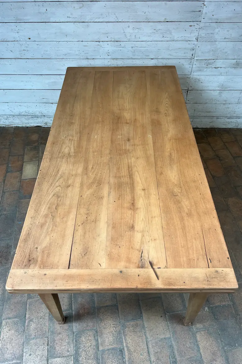 Ancienne table à rallonge en merisier – Début XXe siècle