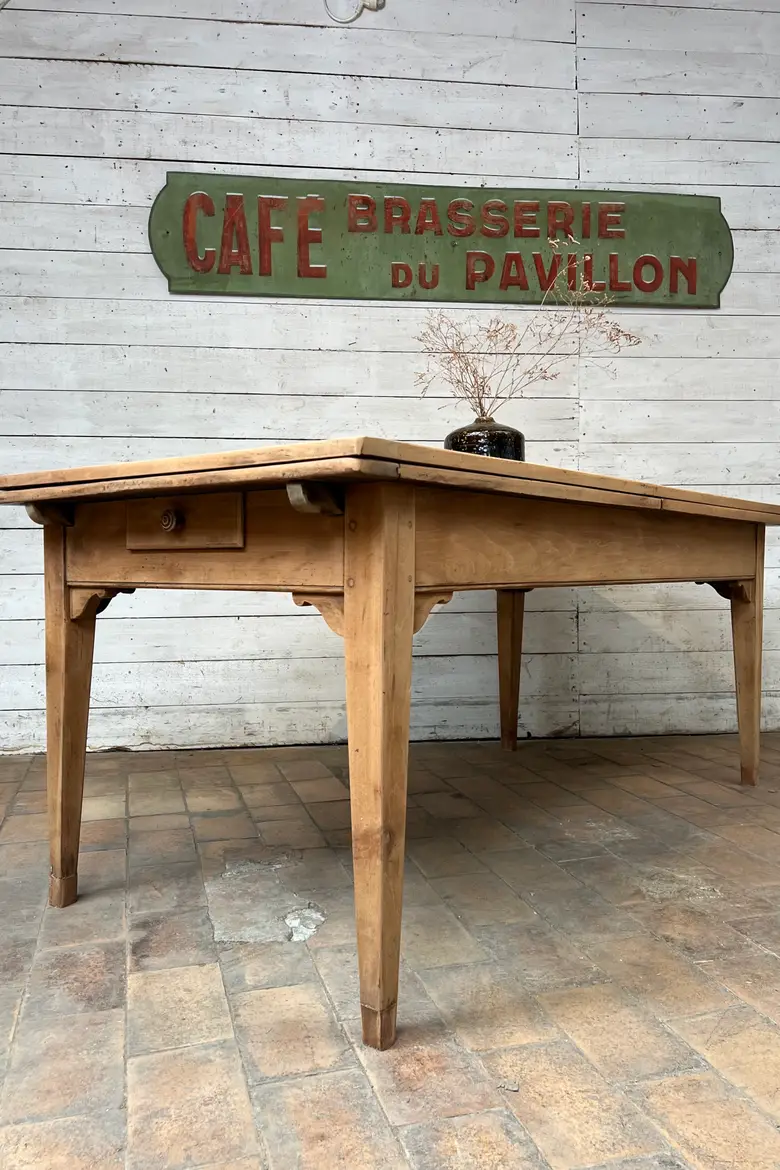 Ancienne table à rallonge en merisier – Début XXe siècle