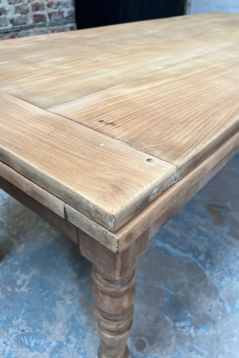 Ancienne table à rallonges en merisier – dite “table à l’italienne”