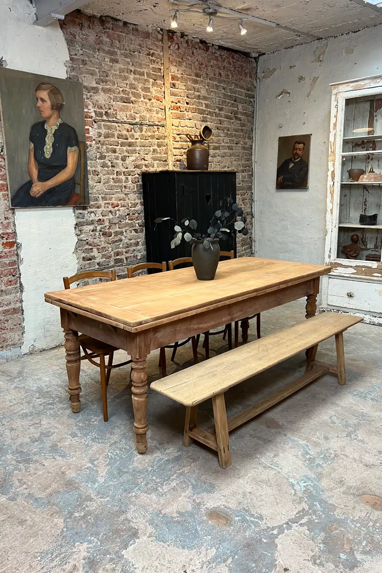 Ancienne table à rallonges en merisier – dite “table à l’italienne”