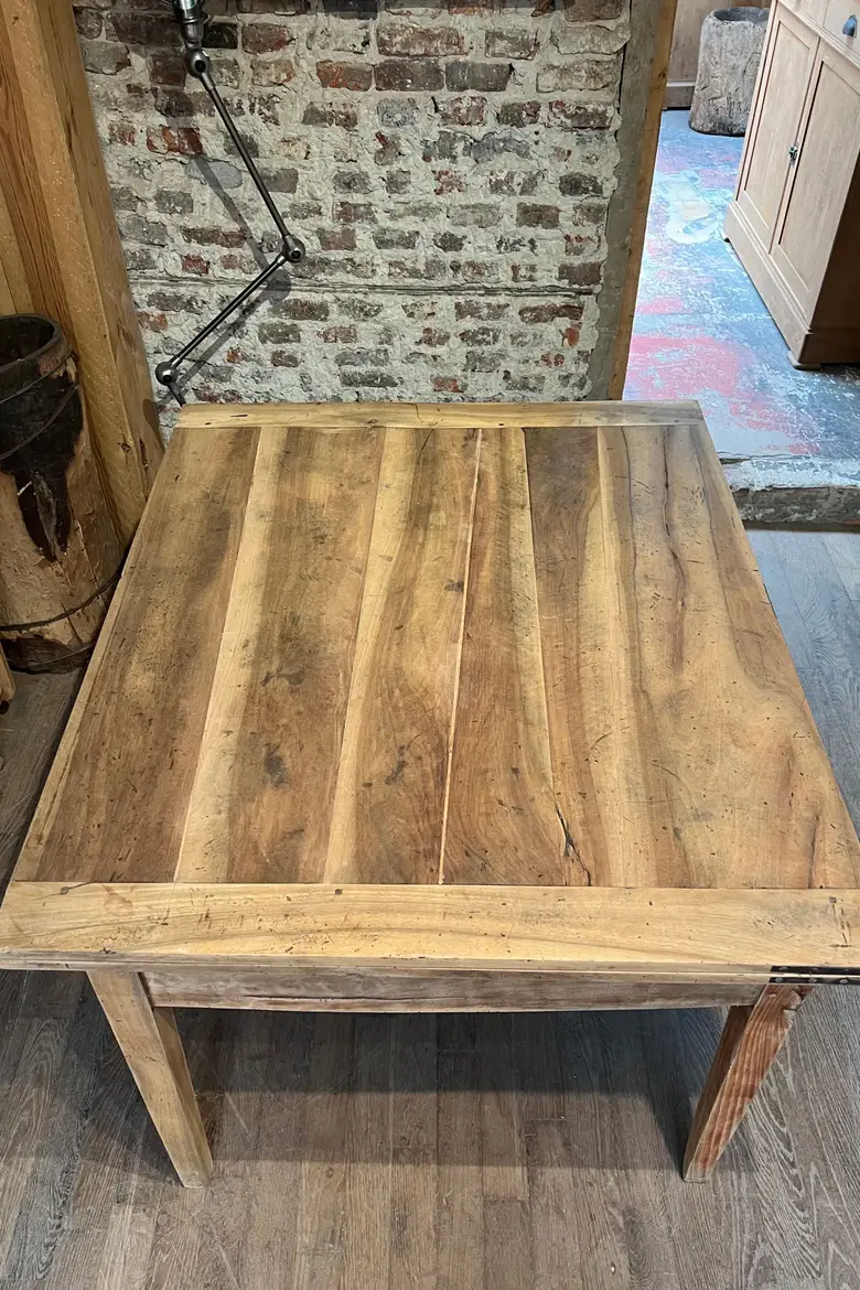 Ancienne table à système dépliable en noyer  XIXème