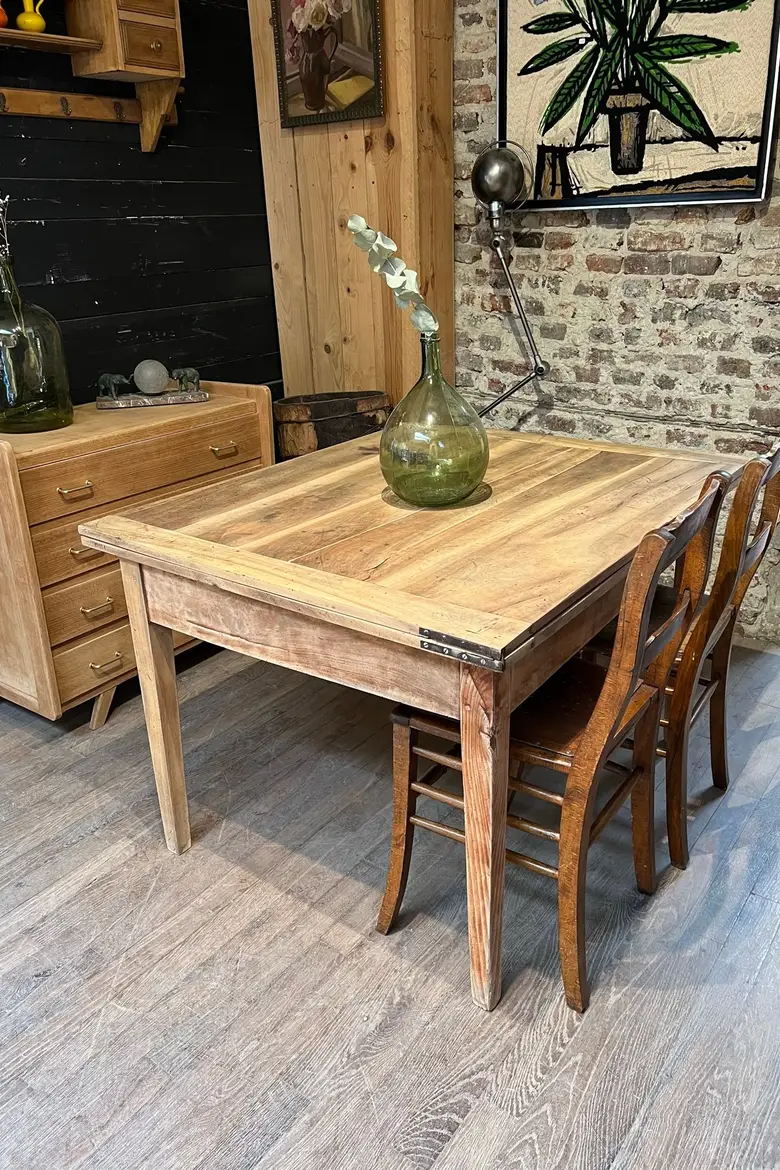 Ancienne table à système dépliable en noyer  XIXème
