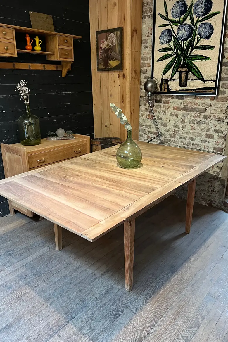 Ancienne table à système dépliable en noyer  XIXème