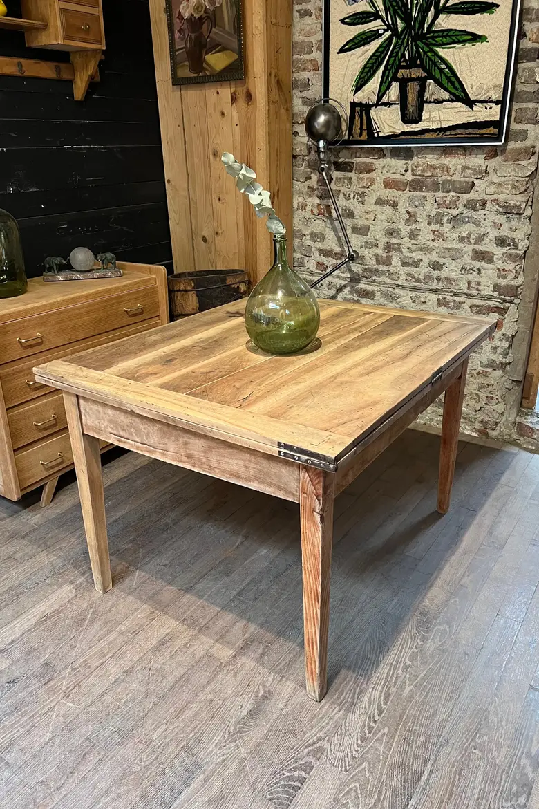 Ancienne table à système dépliable en noyer  XIXème