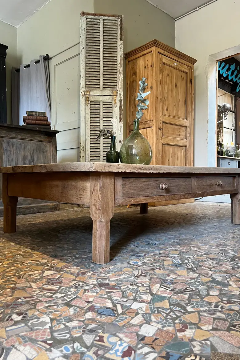 Ancienne table basse en bois Début XXème