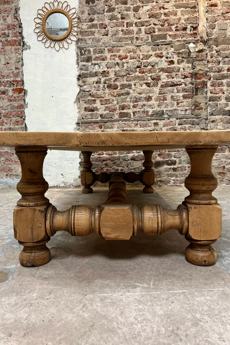 Ancienne table basse en chêne