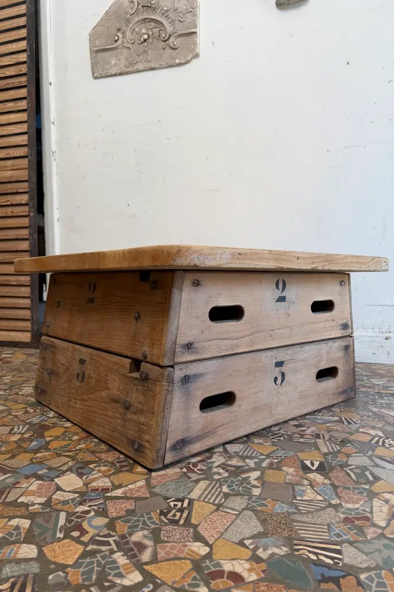 Ancienne table basse en chêne et pin