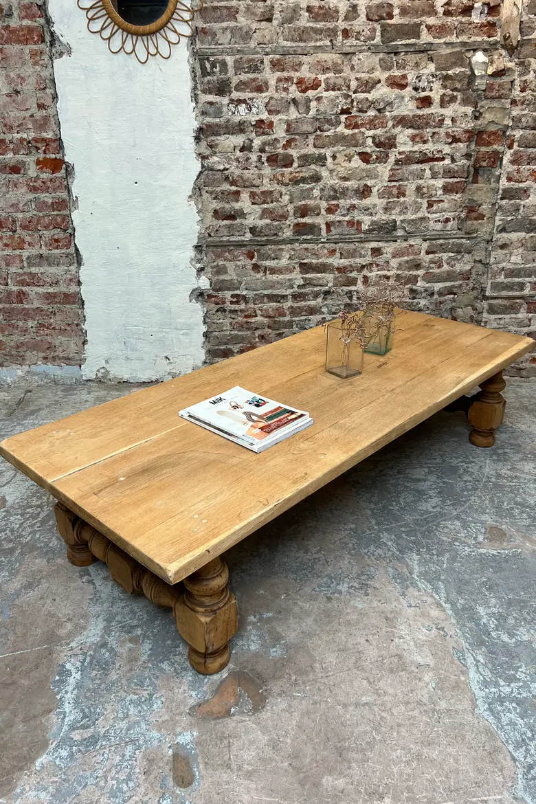 Ancienne table basse en chêne