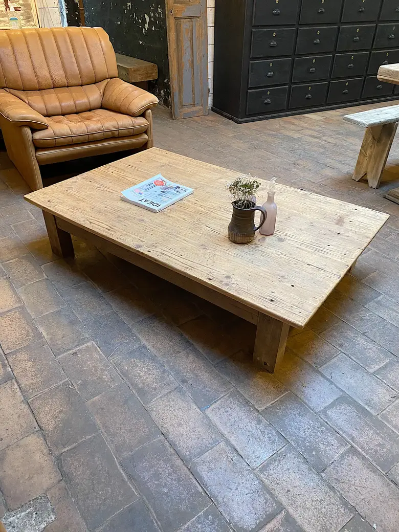 Ancienne table basse en sapin Début XXème