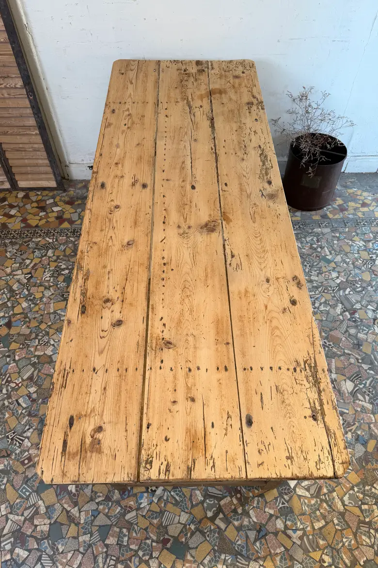 Ancienne table d’atelier