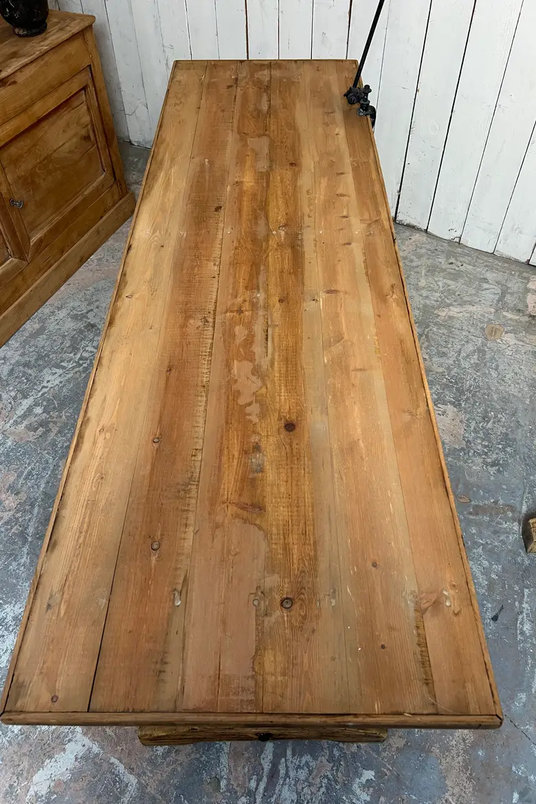 Ancienne table de bistrot