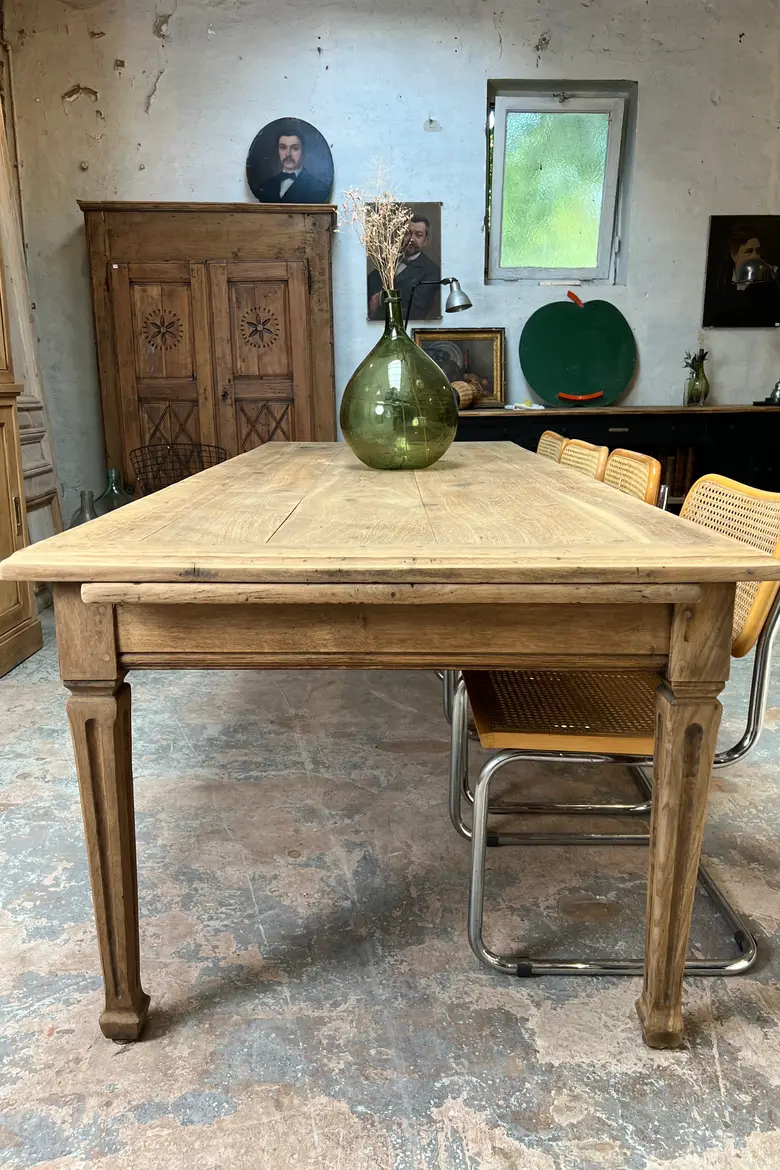 Ancienne table de communauté en chêne