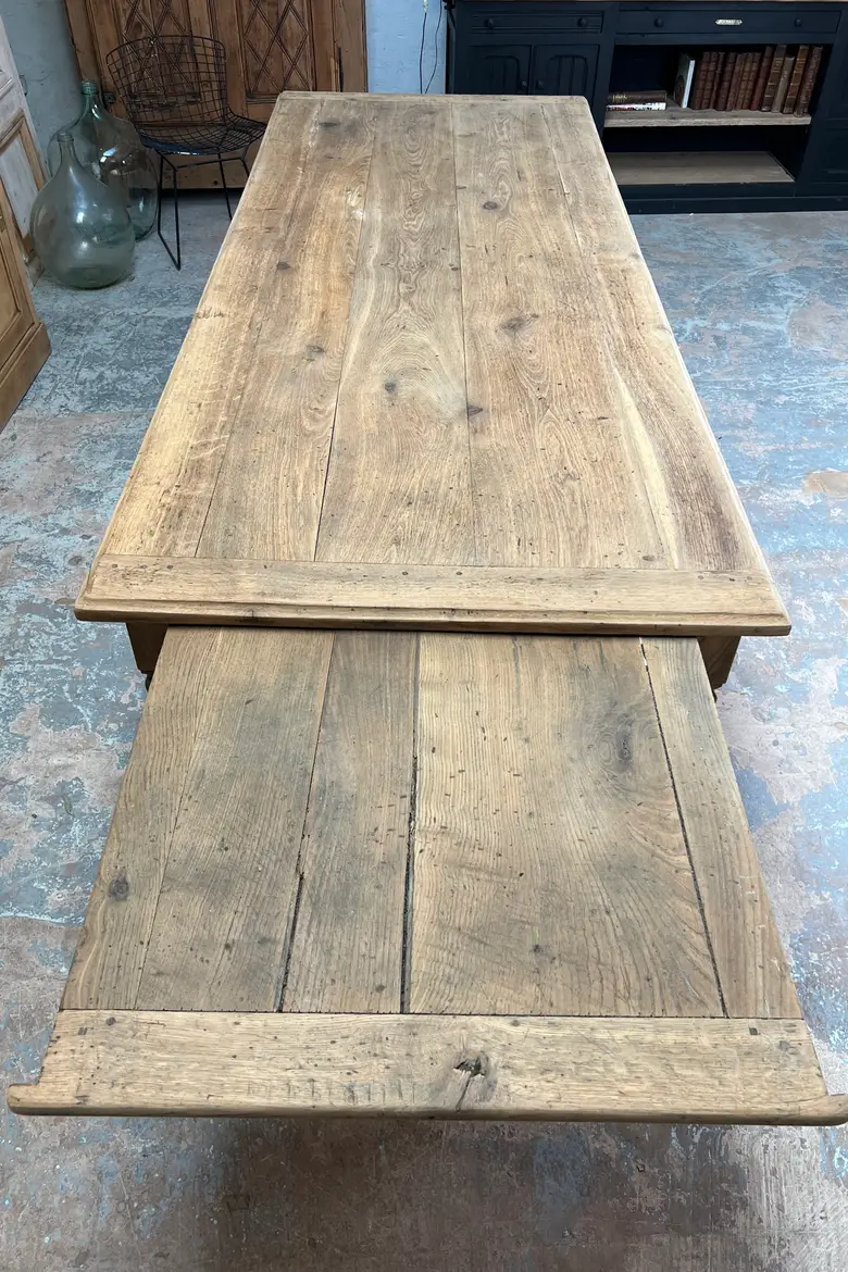 Ancienne table de communauté en chêne
