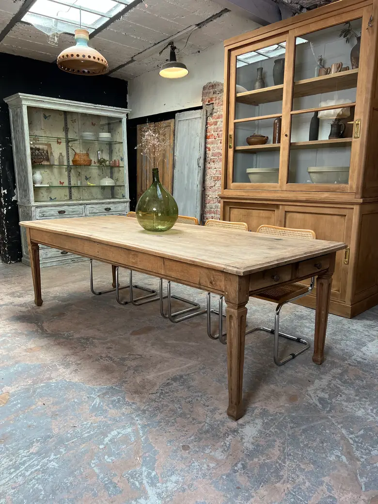 Ancienne table de communauté en chêne