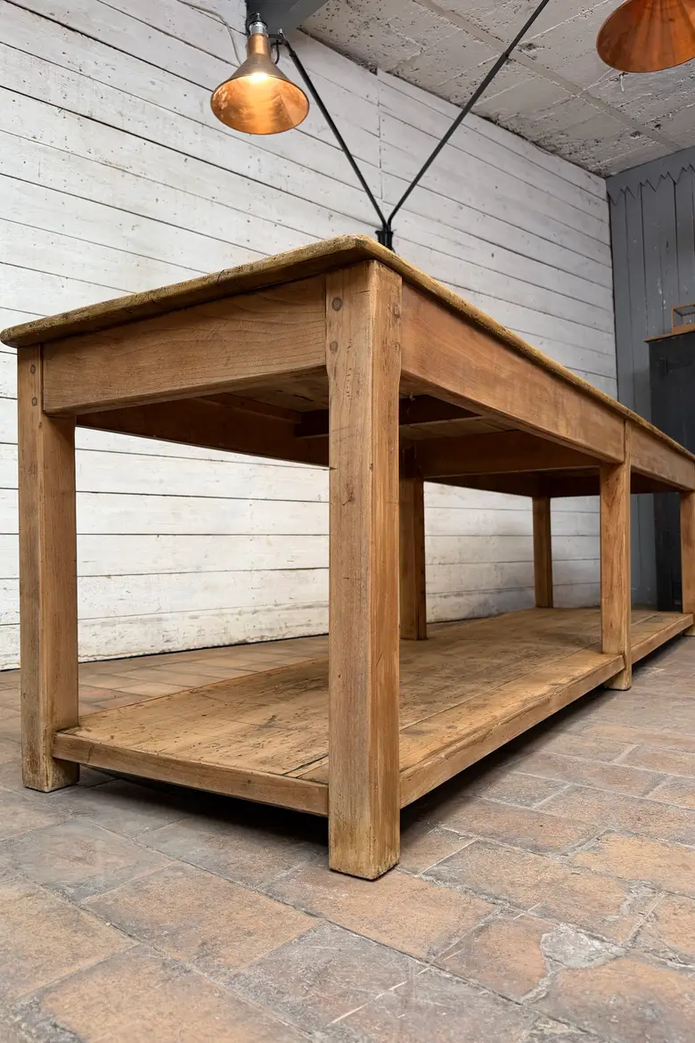 Ancienne table de drapier