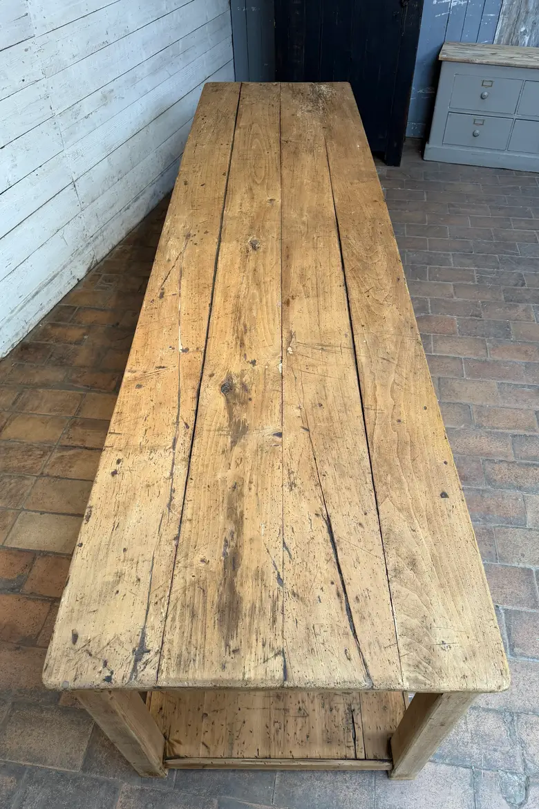 Ancienne table de drapier