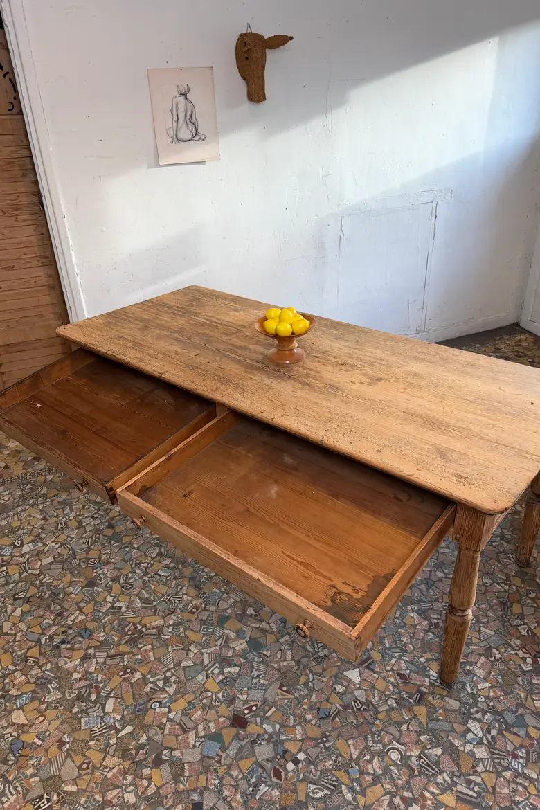 Ancienne table de métier – XIXe siècle