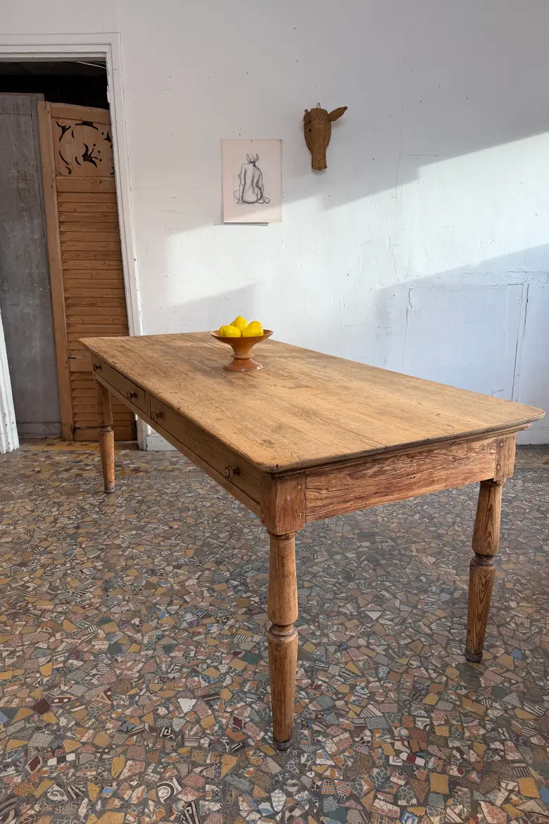 Ancienne table de métier – XIXe siècle