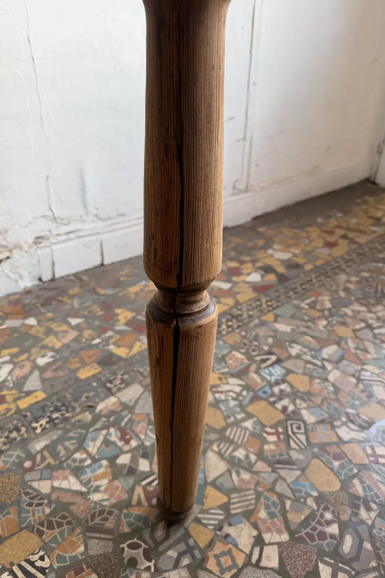 Ancienne table de métier – XIXe siècle
