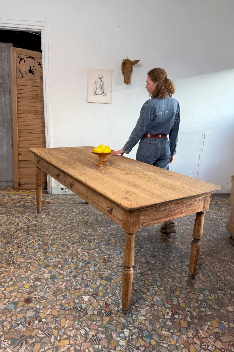 Ancienne table de métier – XIXe siècle