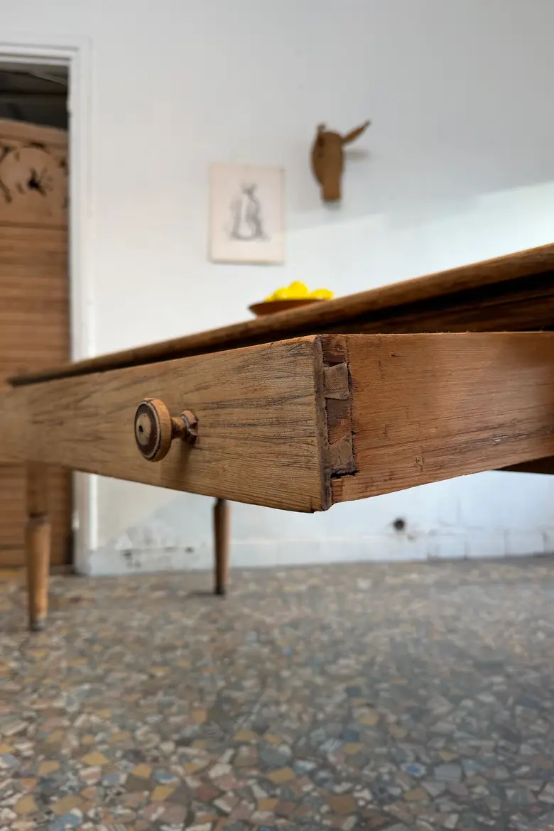 Ancienne table de métier – XIXe siècle