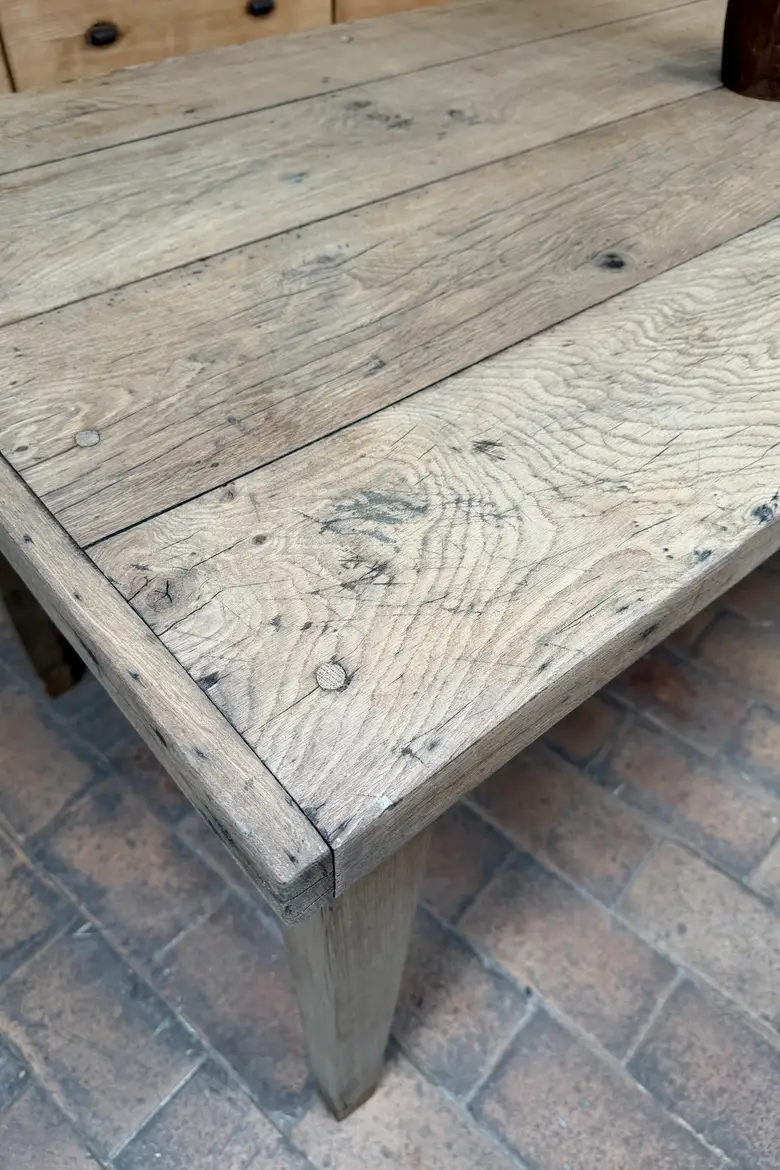 Ancienne table d’office en chêne – 1882
