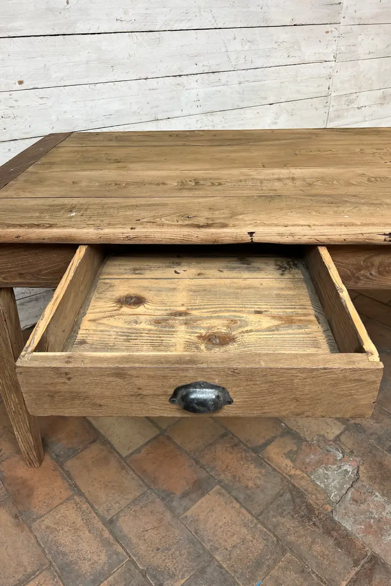Ancienne table en châtaignier – Début XXe siècle