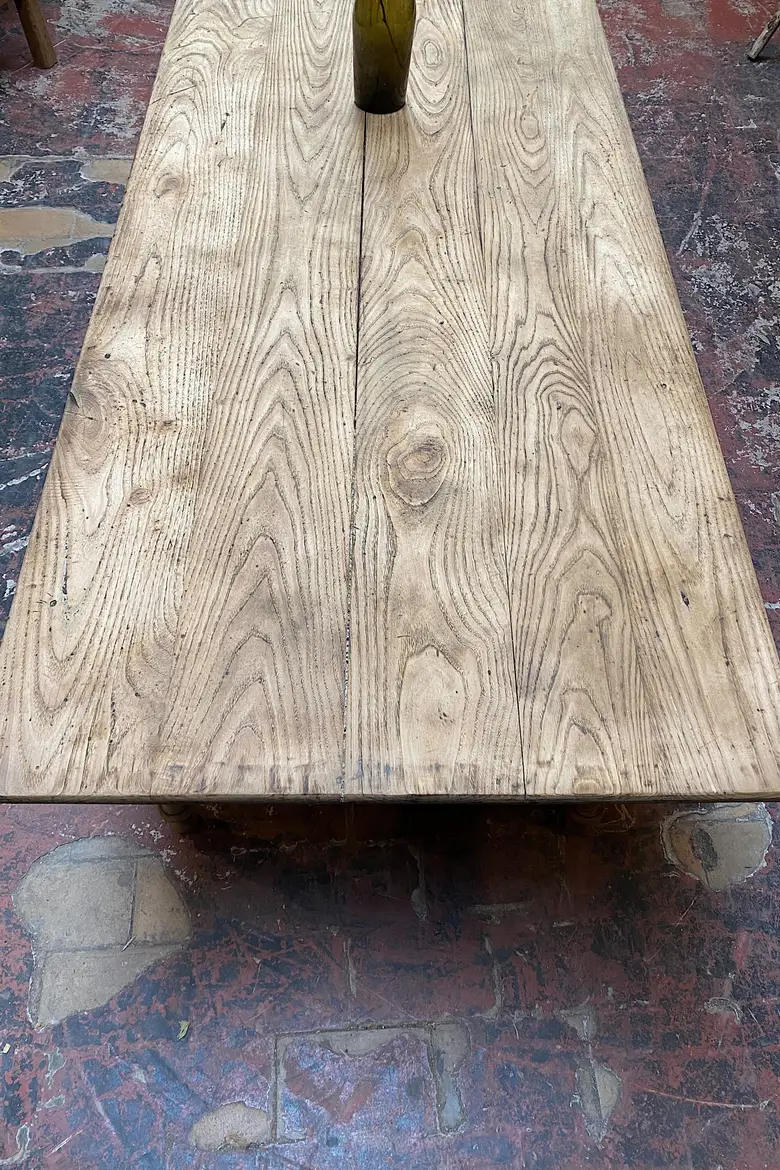 Ancienne table en châtaignier et merisier Début XXème