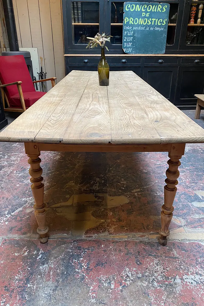 Ancienne table en châtaignier et merisier Début XXème