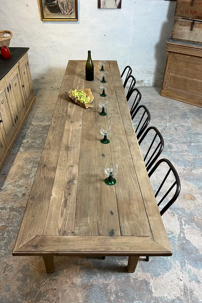 Ancienne table en châtaignier – XIXᵉ siècle
