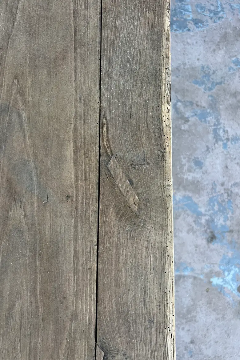 Ancienne table en châtaignier – XIXᵉ siècle