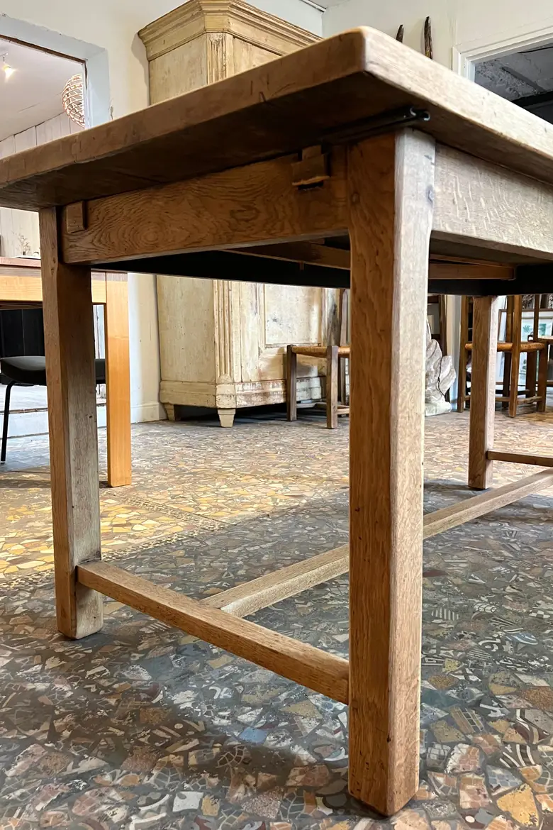 Ancienne table en chêne Années 60