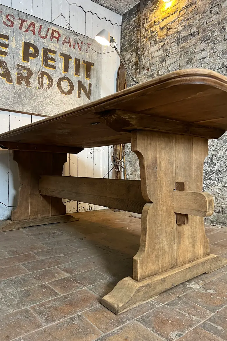 Ancienne table en chêne brut artisanale