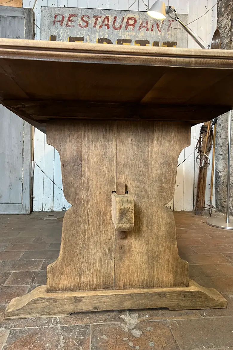 Ancienne table en chêne brut artisanale