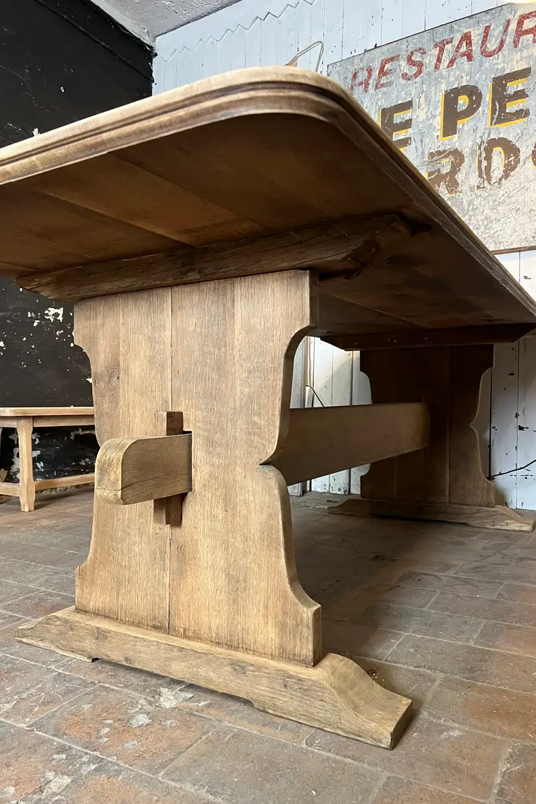 Ancienne table en chêne brut artisanale