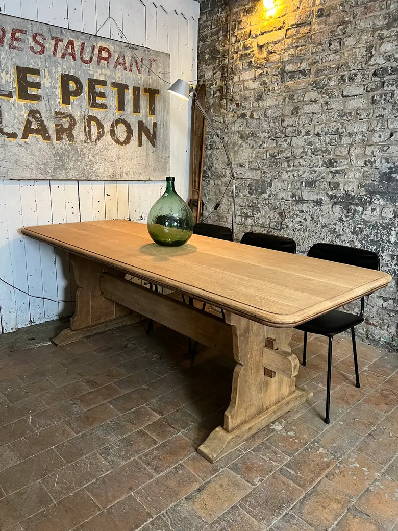 Ancienne table en chêne brut artisanale
