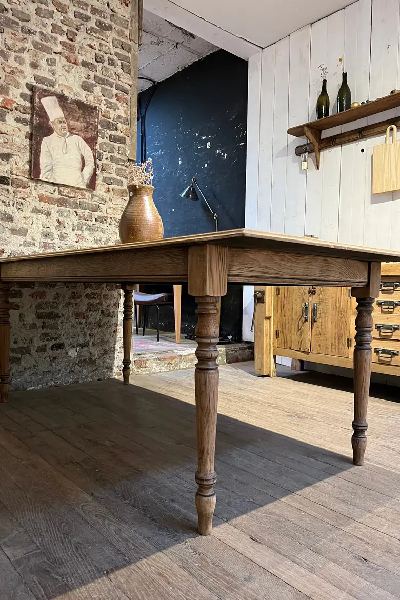 Ancienne table en chêne Début XXème