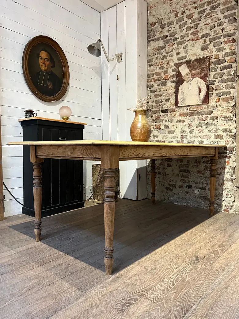 Ancienne table en chêne Début XXème