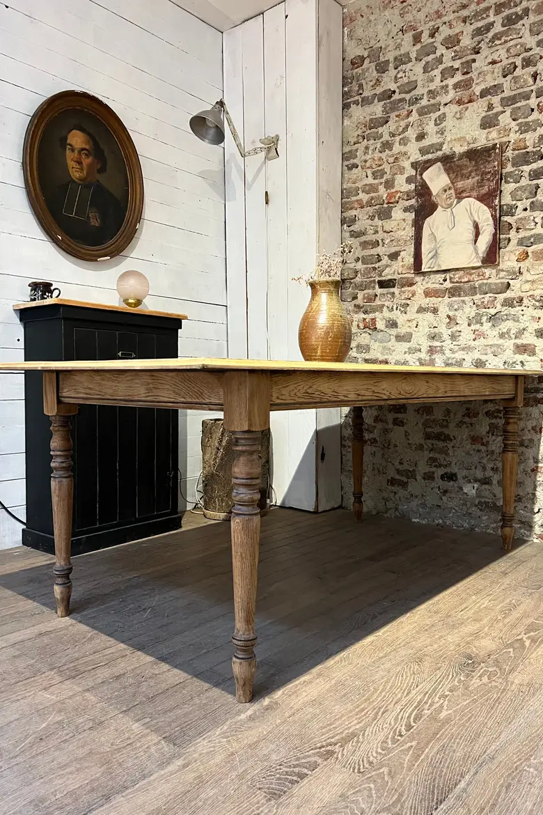 Ancienne table en chêne Début XXème