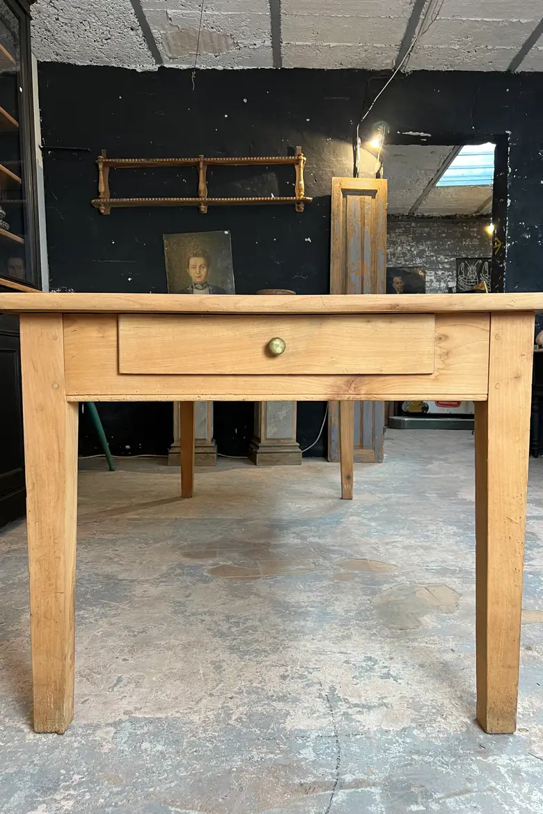Ancienne table en merisier Début XXème