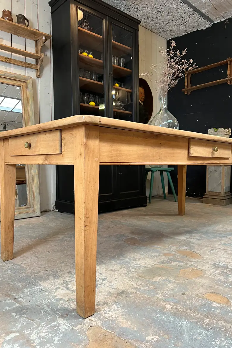 Ancienne table en merisier Début XXème