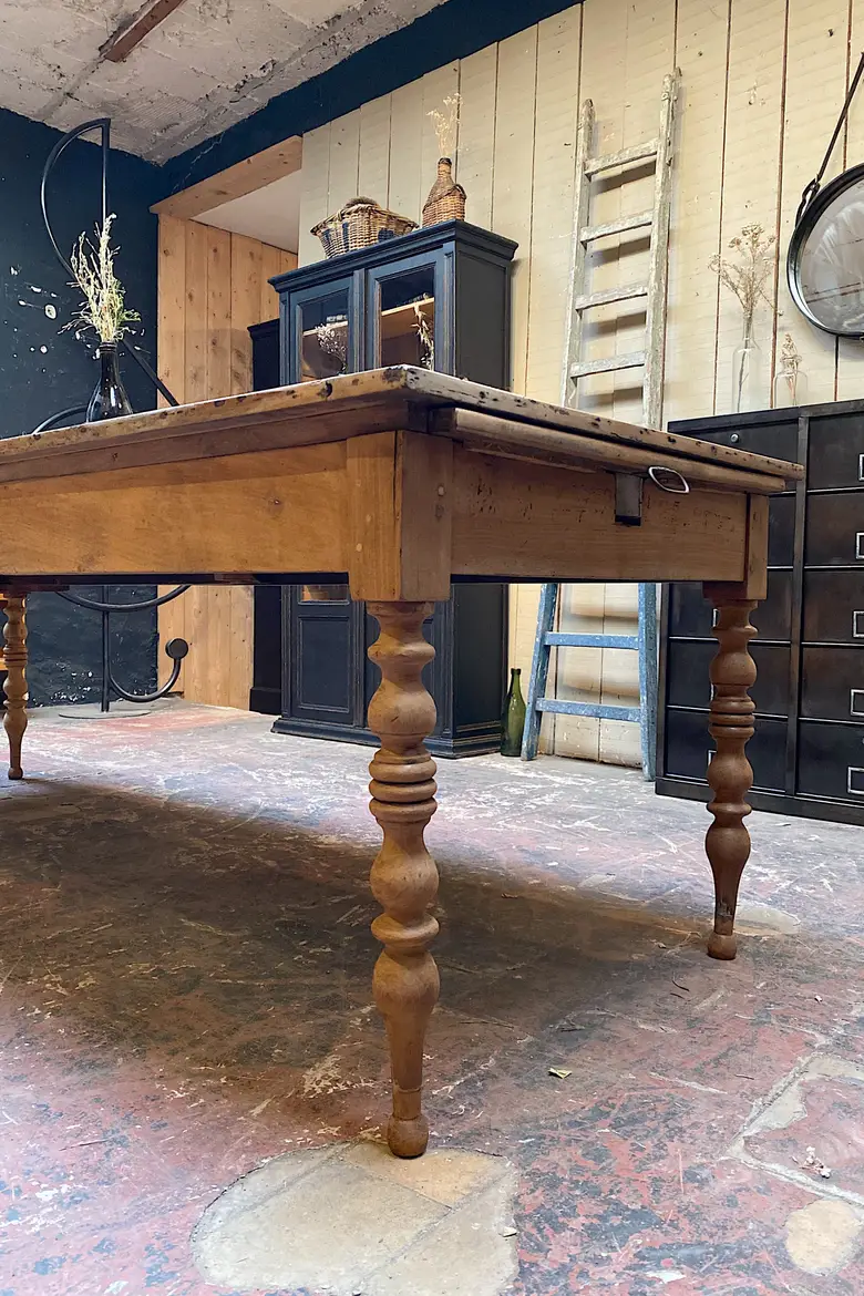 Ancienne table en merisier Début XXème