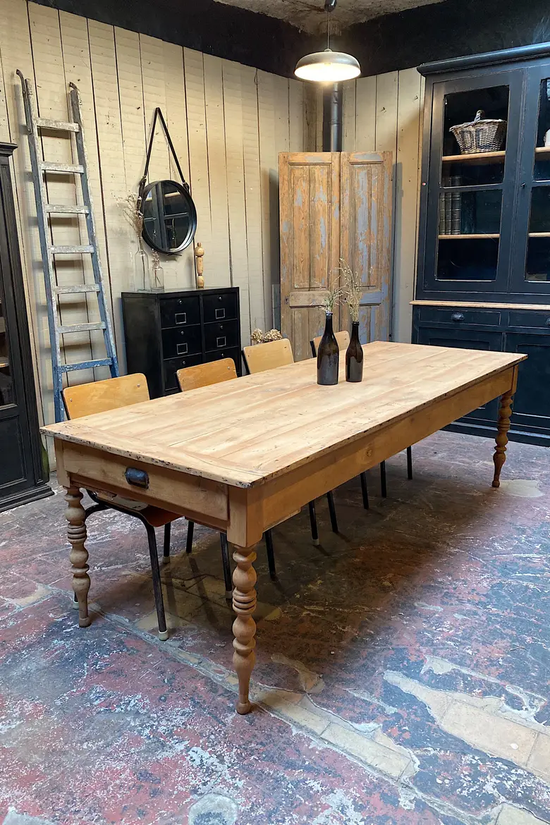 Ancienne table en merisier Début XXème