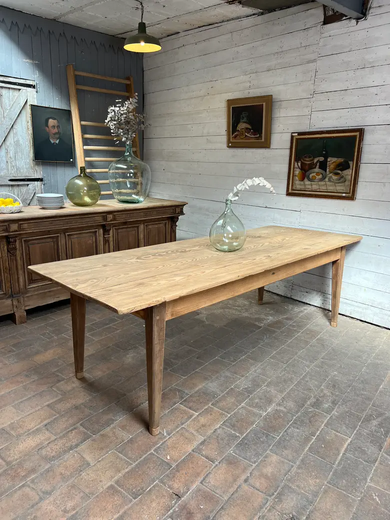 Ancienne table en sapin