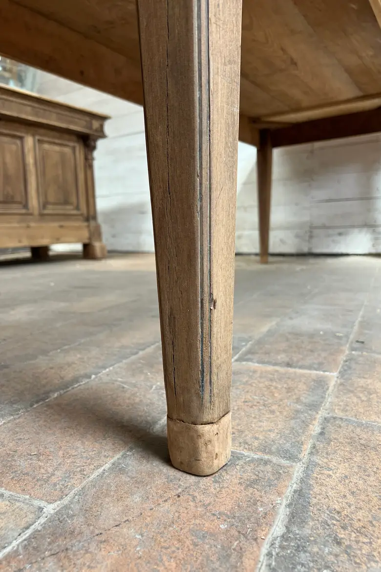 Ancienne table en sapin