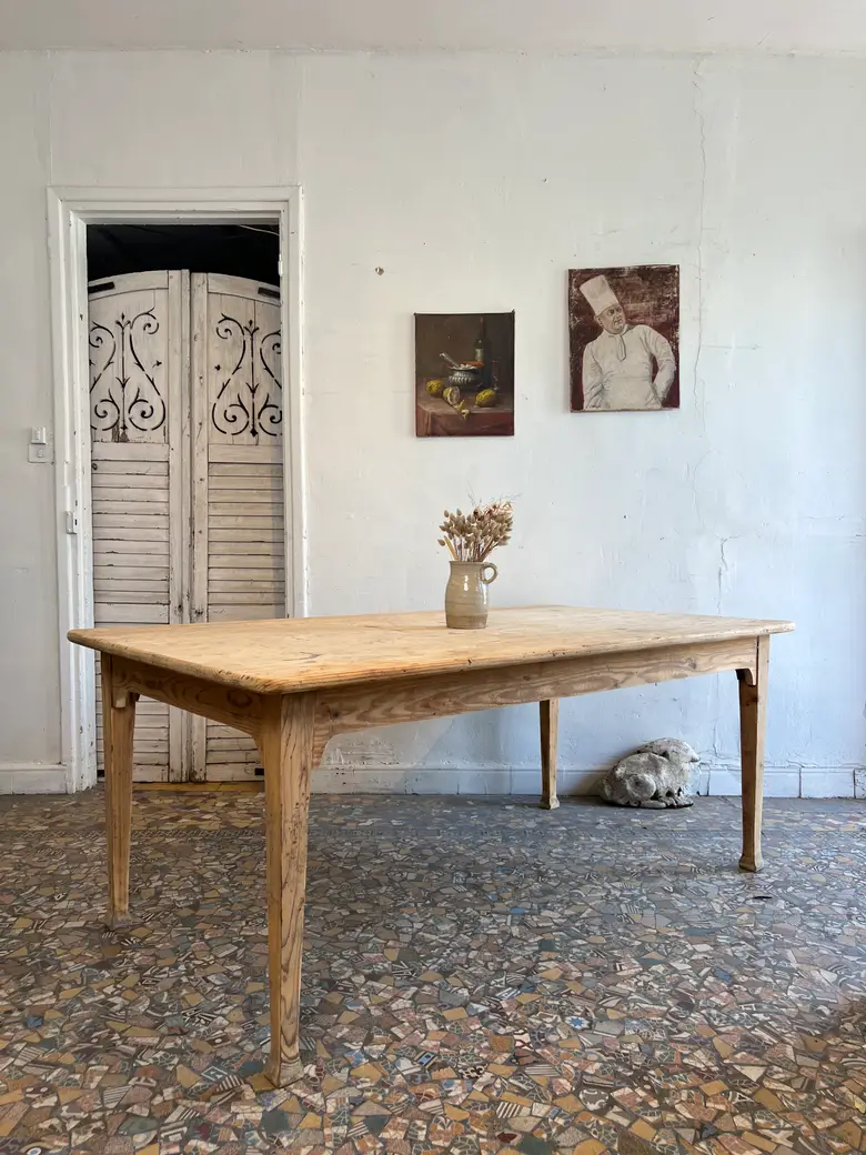Ancienne table en sapin
