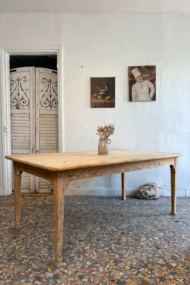 Ancienne table en sapin